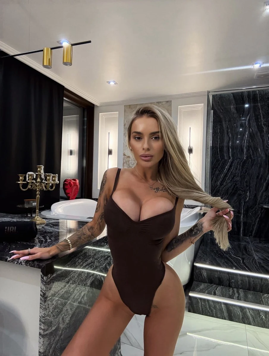 Selena escort in Bangkok