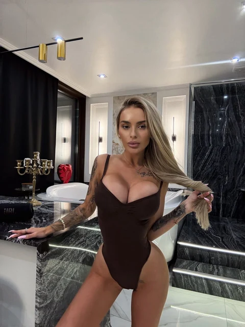 Selena escort in Bangkok